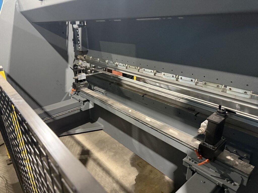 Haco ERM 135 ton x 3100 mm CNC — Hydraulic press brake — photo 3