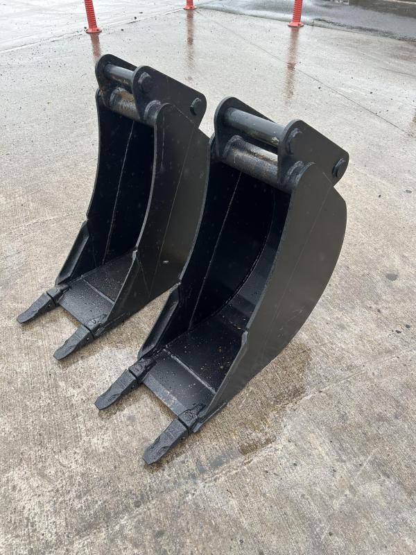 Hammer/Breaker – Hydraulic NEW TT 12′ BUCKETS C/W TEETH — photo 3