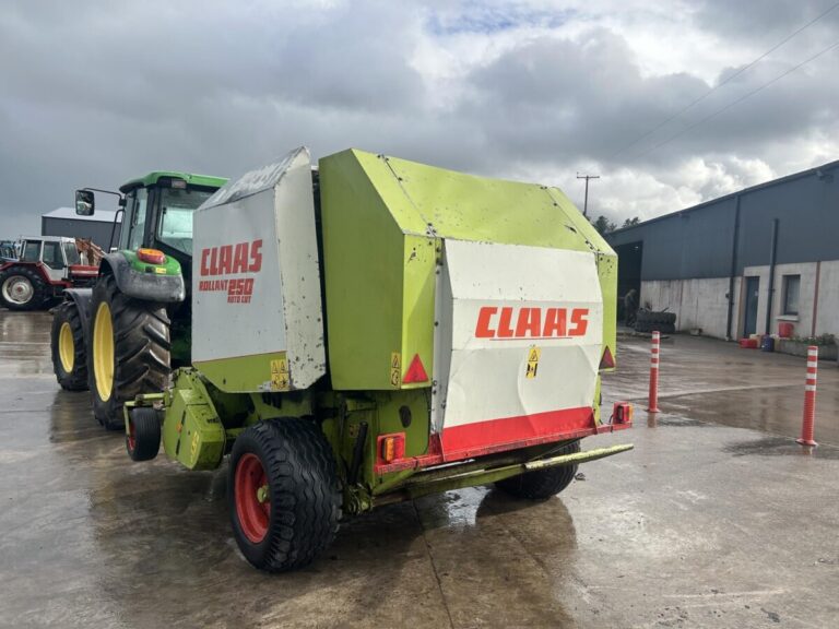 2001 CLAAS ROLLANT 250 — photo 5