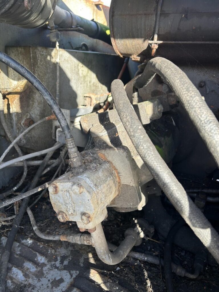 1992 HITACHI EX60 — photo 8