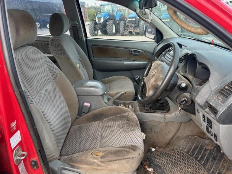 2007 TOYOTA HILUX — photo 7