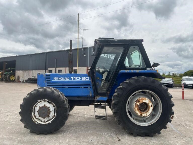 2004 NEW HOLLAND 110-90 — photo 4