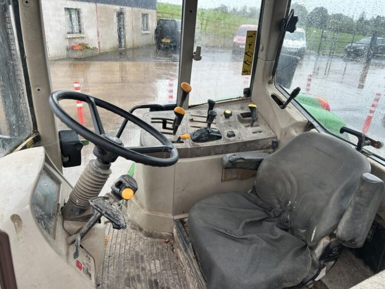 2005 JOHN DEERE 6320 — photo 6