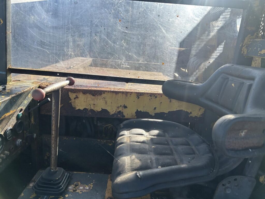 2000 KOMATSU MST700 — photo 8