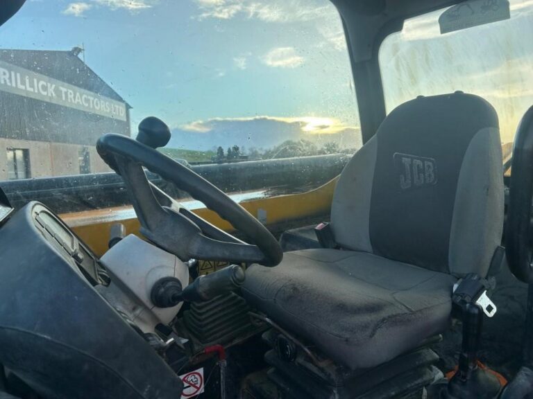 2011 JCB 533-105 — photo 7