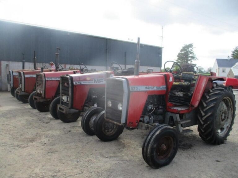 1982 MASSEY FERGUSON 575 — photo 1