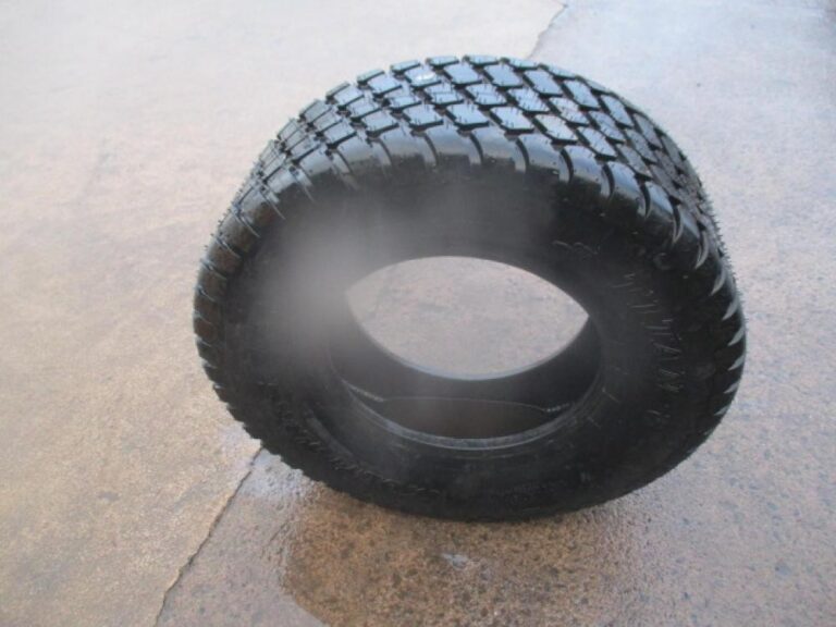 Tires MULTITRAC 33×12.50-16.5 NHS — photo 2