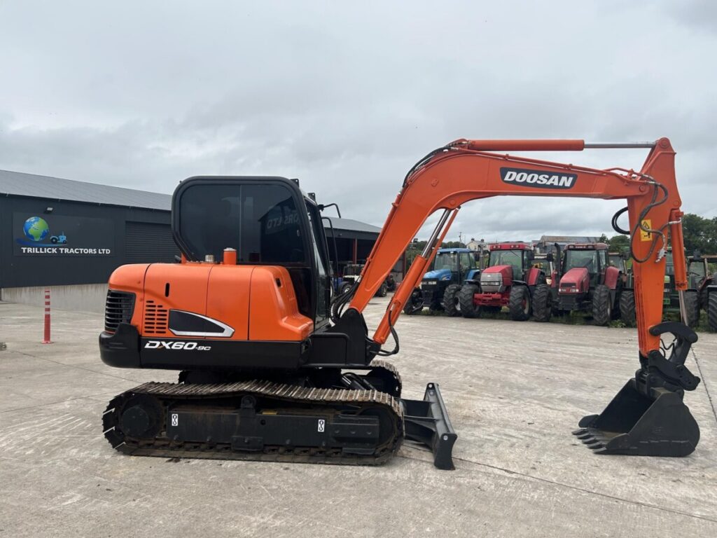 2020 DOOSAN DX60-9C — photo 1