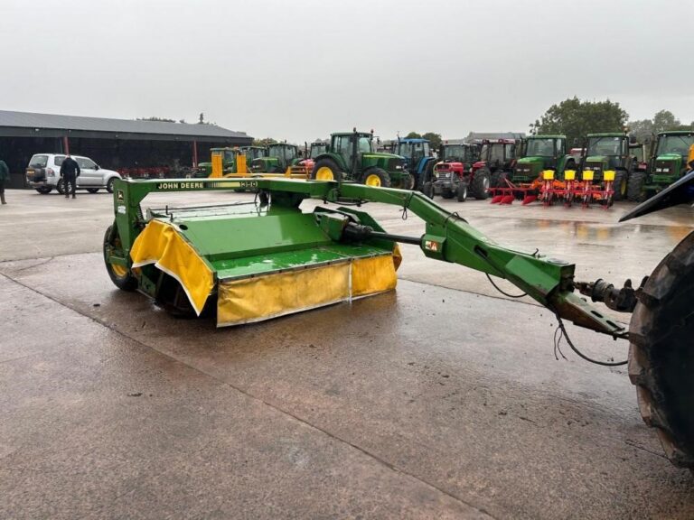 1995 JOHN DEERE 1350 — photo 1