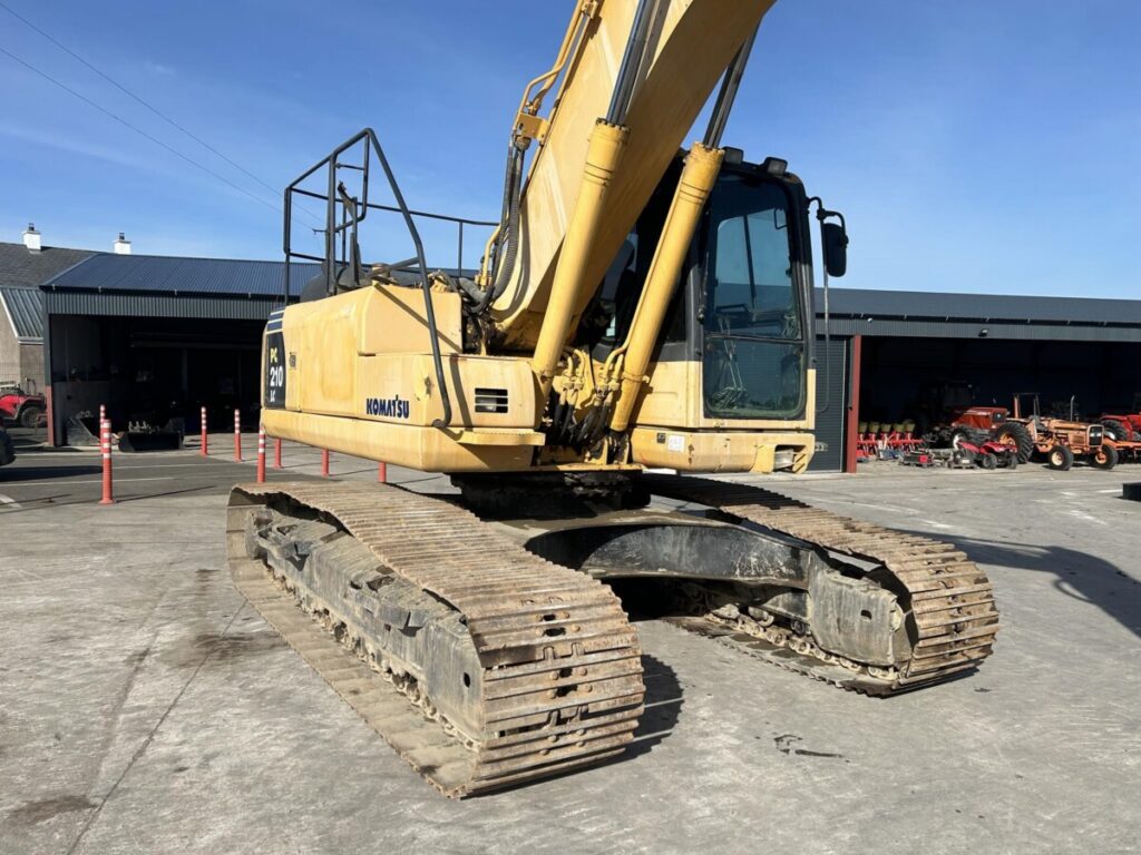 2010 KOMATSU PC210-8 — photo 2