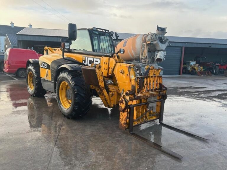 2011 JCB 533-105 — photo 2