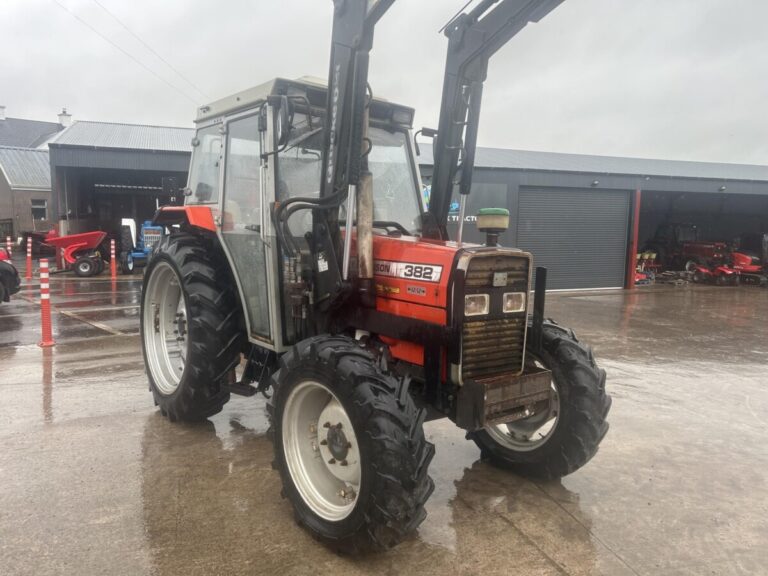 1997 MASSEY FERGUSON 382 — photo 8