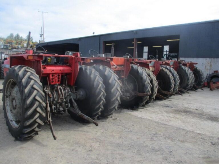 1982 MASSEY FERGUSON 575 — photo 8