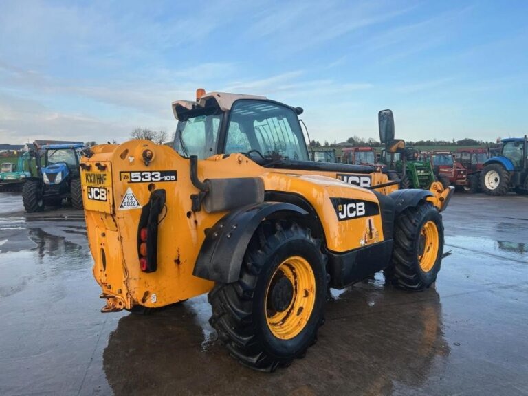 2011 JCB 533-105 — photo 6