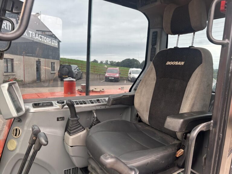 2020 DOOSAN DX60-9C — photo 8