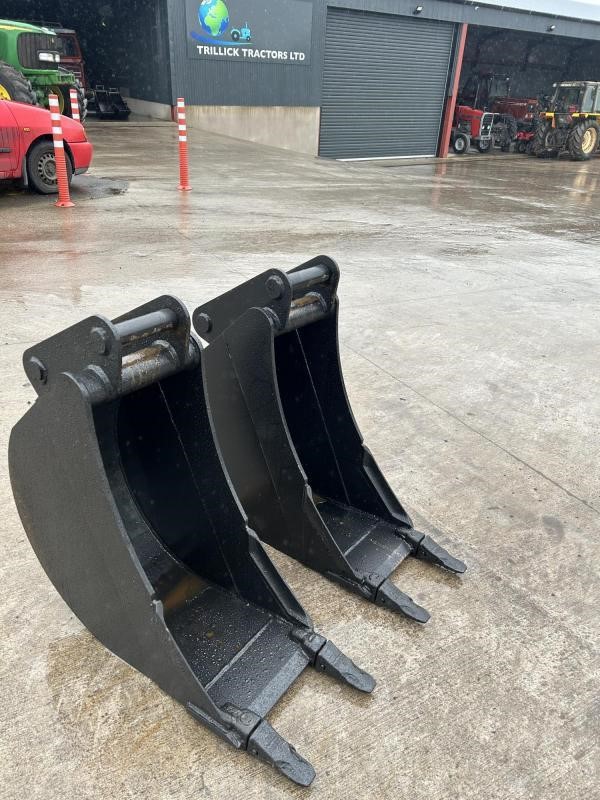 Hammer/Breaker – Hydraulic NEW TT 12′ BUCKETS C/W TEETH — photo 1