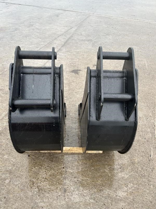 Hammer/Breaker – Hydraulic NEW TT 12′ BUCKETS — photo 5