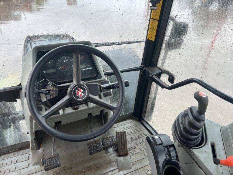2001 MASSEY FERGUSON 6265 — photo 7