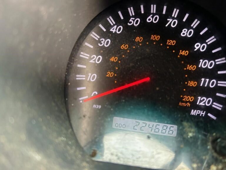 2007 TOYOTA HILUX — photo 8