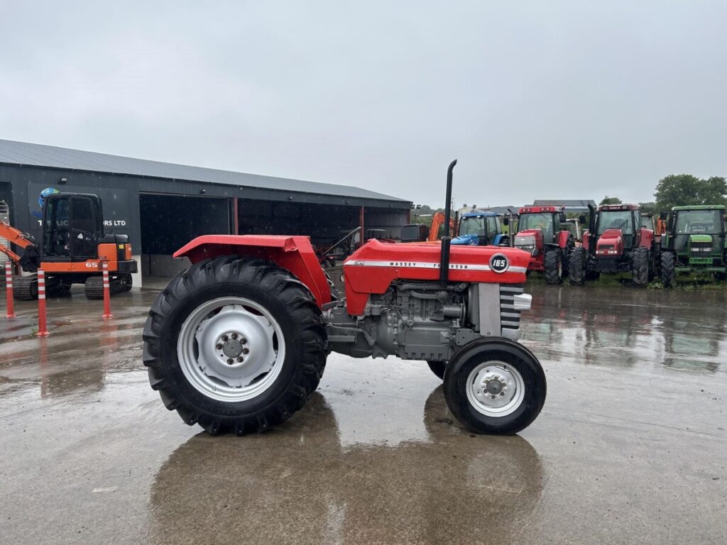 1986 MASSEY FERGUSON 165 — photo 1