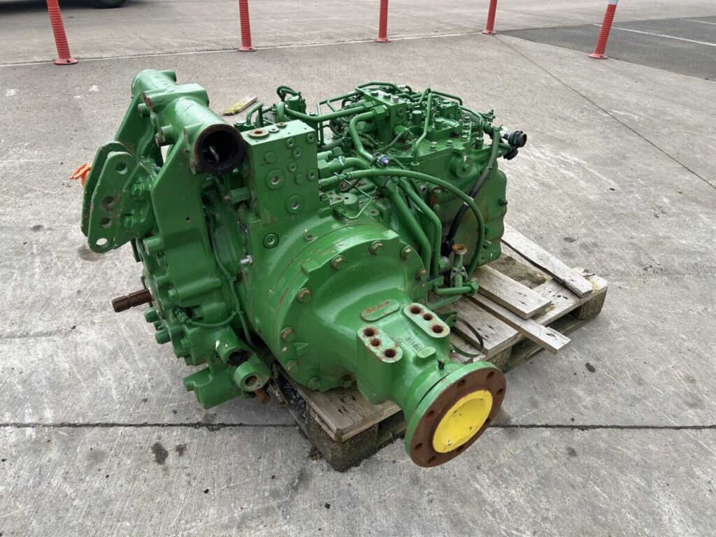2014 JOHN DEERE 5100R — photo 6