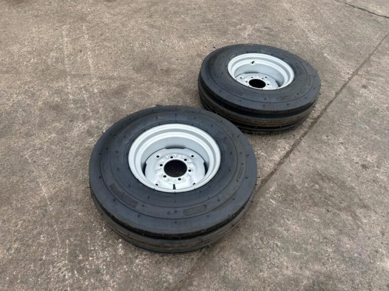 Tires X2 NEW 900-16 WHEELS — photo 6