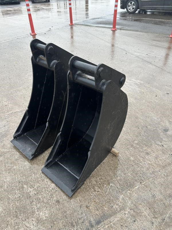 Hammer/Breaker – Hydraulic NEW TT 12′ BUCKETS — photo 3