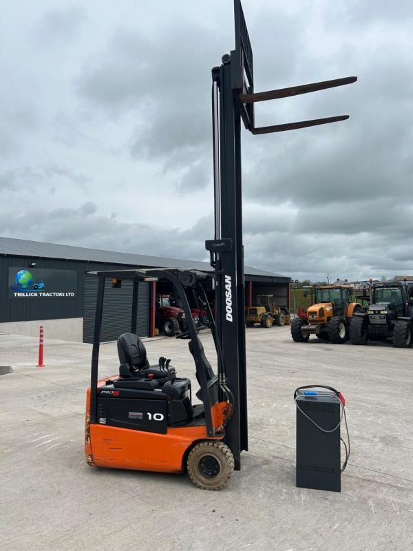 2007 DOOSAN B10R-5 — photo 8