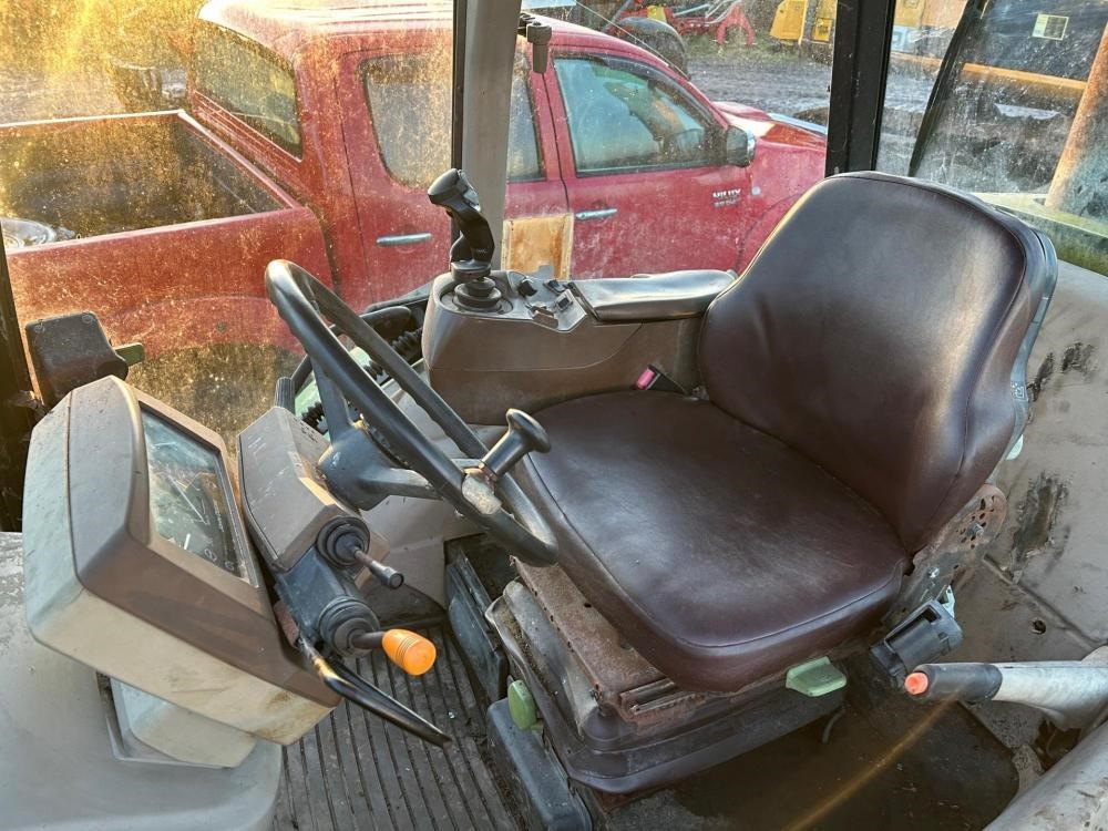 2002 JOHN DEERE 3800 — photo 7