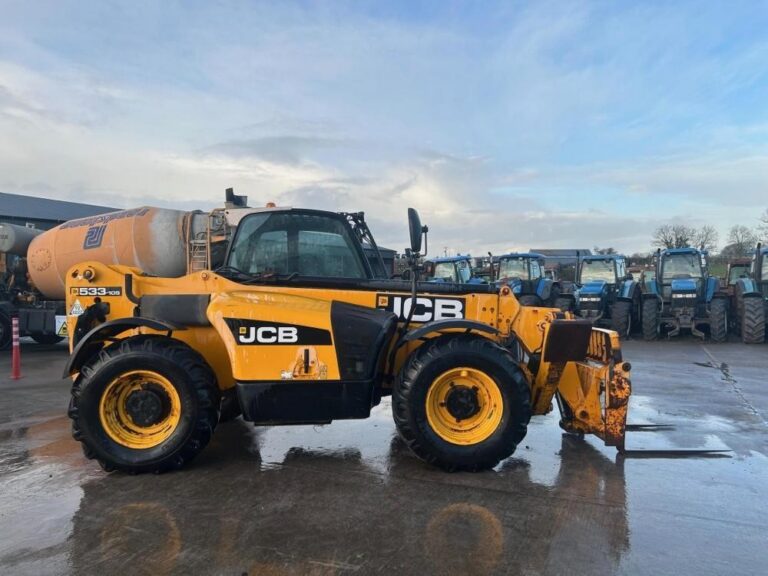 2011 JCB 533-105 — photo 1