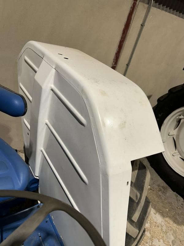 2026 Hitch NEW SET OF SQUARE MUDGUARDS TO SUIT FORD 4000 4600 — photo 1