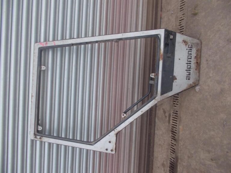 Other MF RIGHT SIDE 3000 SERIES DOOR — photo 1