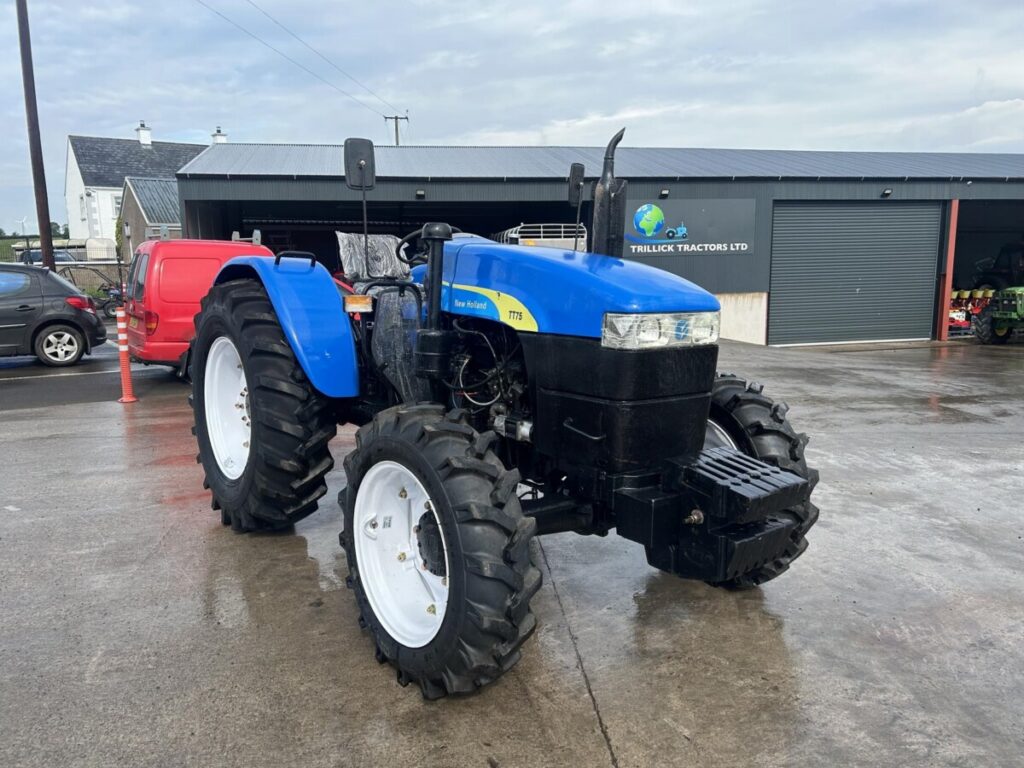 2010 NEW HOLLAND TT75 — photo 1