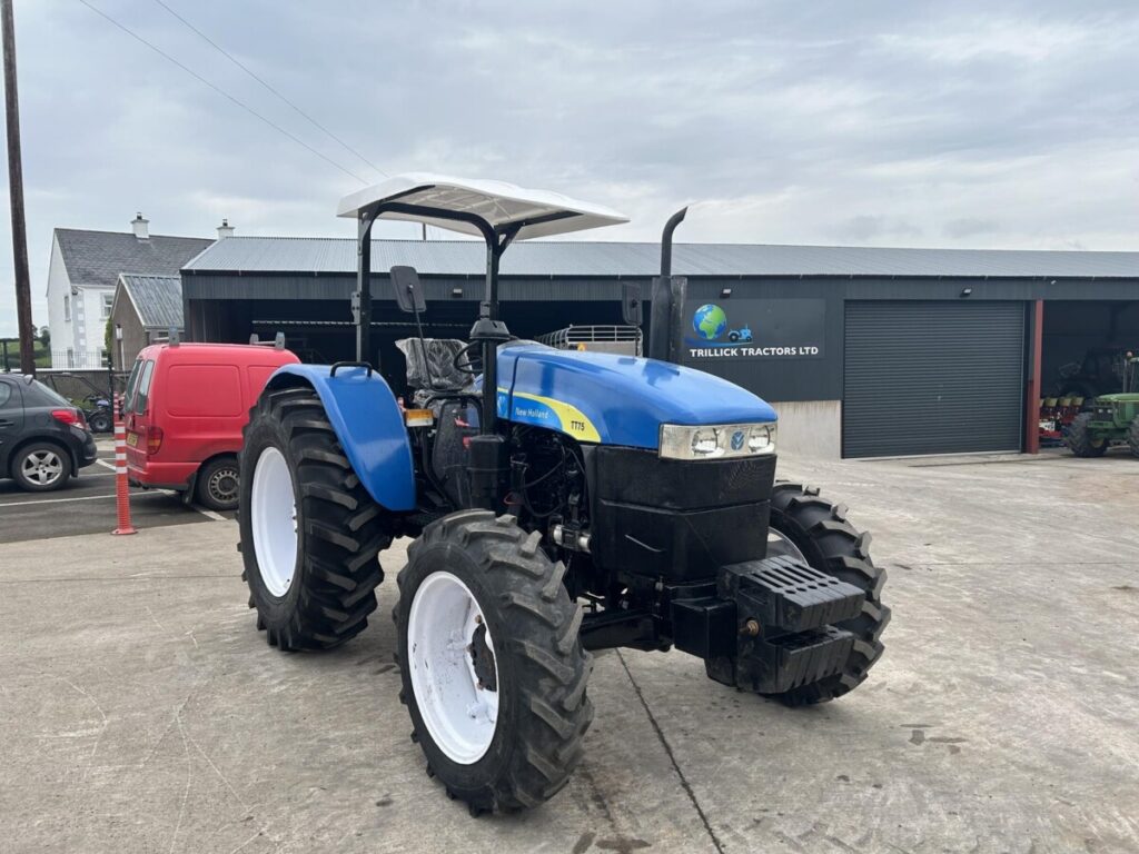 2011 NEW HOLLAND TT75 — photo 2