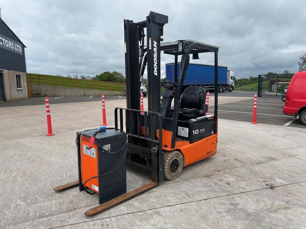 2007 DOOSAN B10R-5 — photo 3