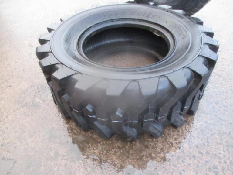 Tires x1 ((NEW)) Trac Chief 14-17.5 Loadall Tyre — photo 2
