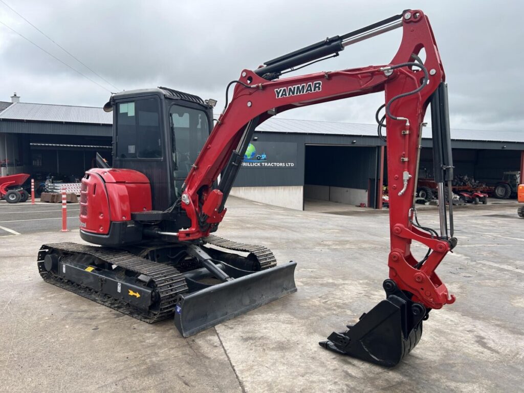 2016 YANMAR VIO40-5B — photo 2