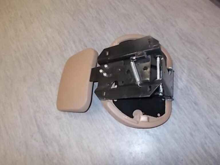 2023 Hitch JOHN DEERE Passenger Seat — photo 3