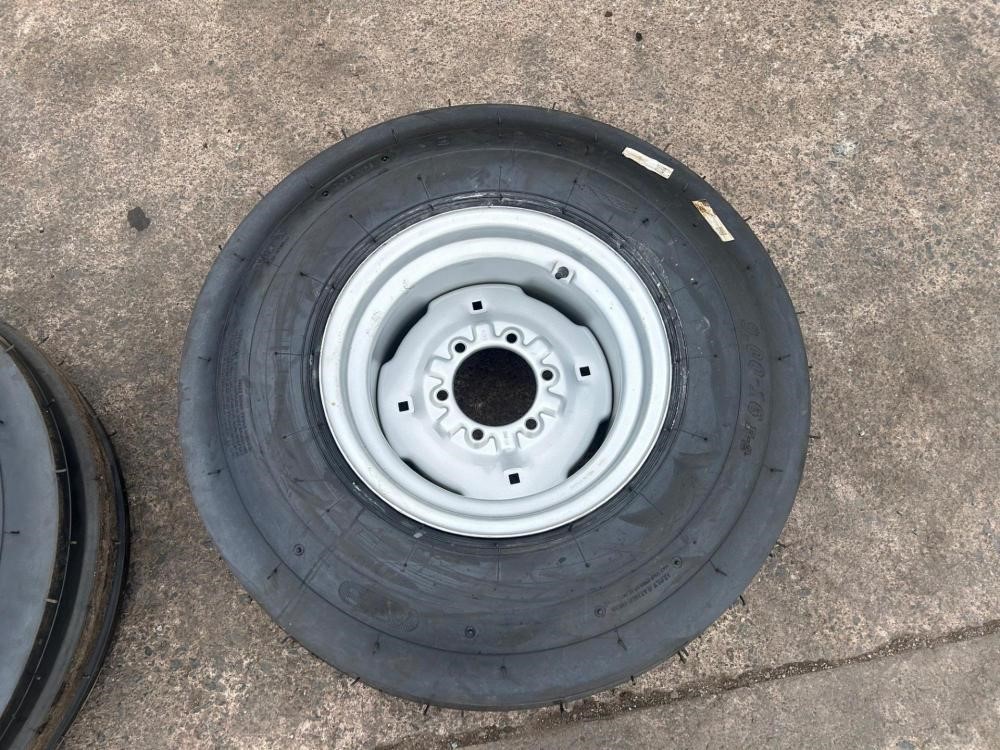 Tires X2 NEW 900-16 WHEELS — photo 3