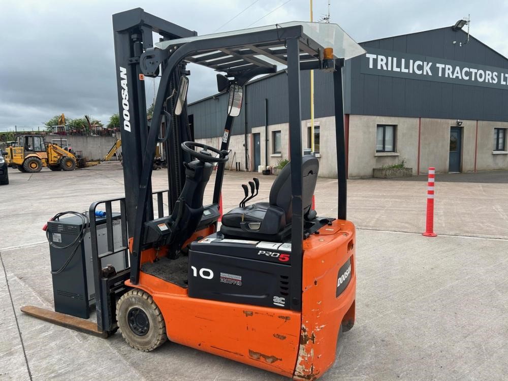 2007 DOOSAN B10R-5 — photo 5