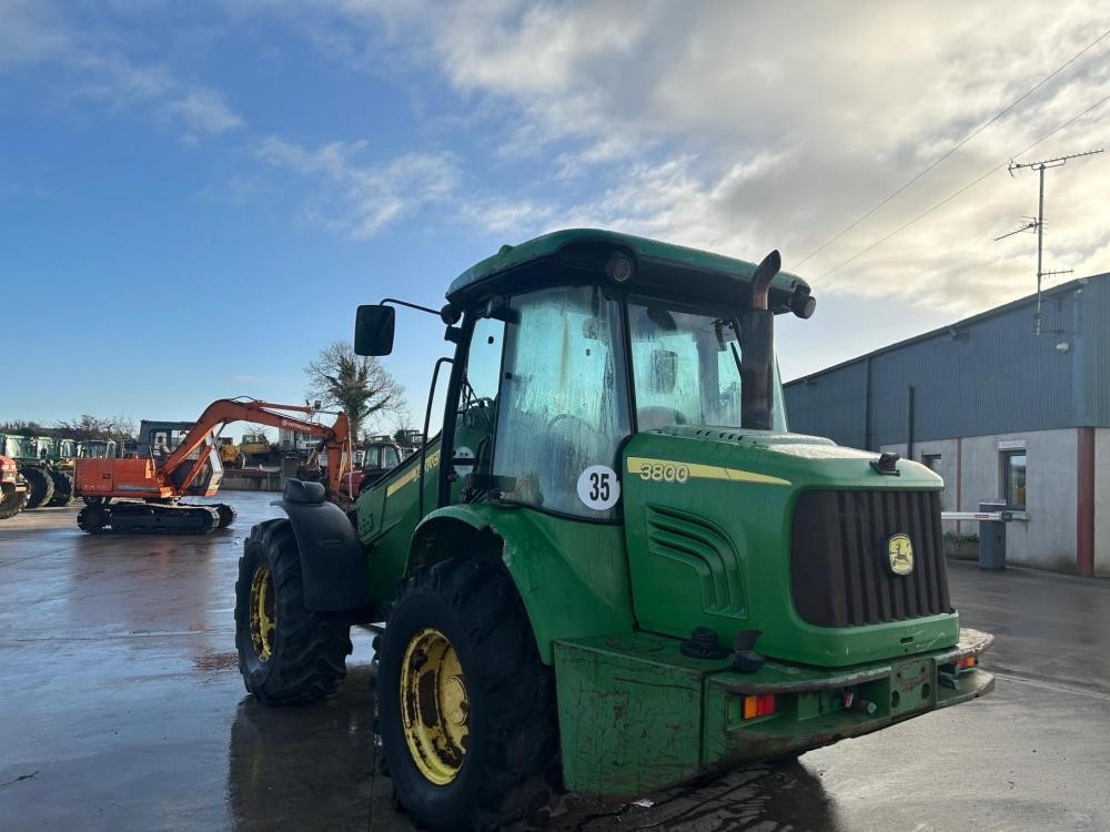 2002 JOHN DEERE 3800 — photo 5