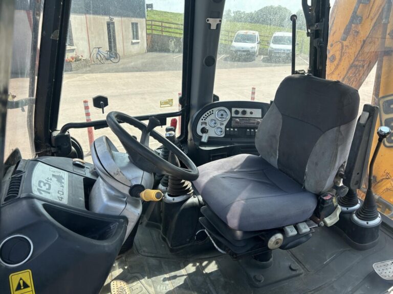 2003 JCB 3CX — photo 7