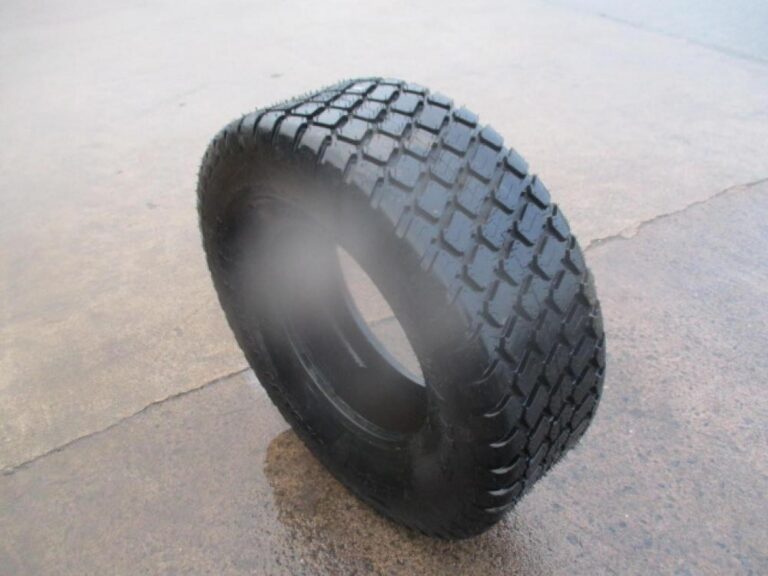 Tires MULTITRAC 33×12.50-16.5 NHS — photo 1