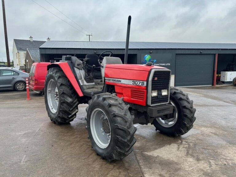 2002 MASSEY FERGUSON 3075 — photo 2