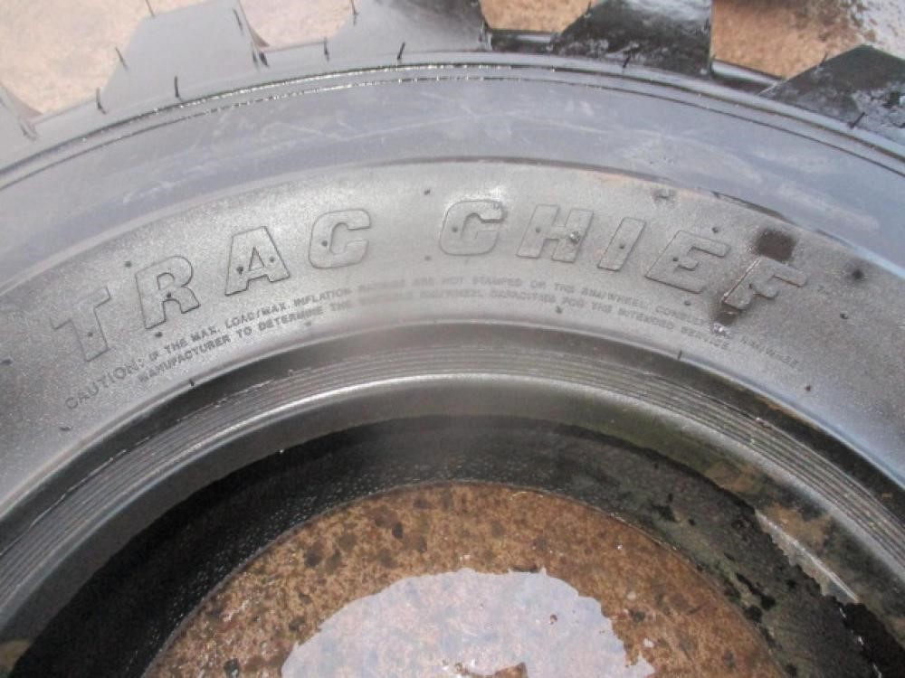 Tires x1 ((NEW)) Trac Chief 14-17.5 Loadall Tyre — photo 4