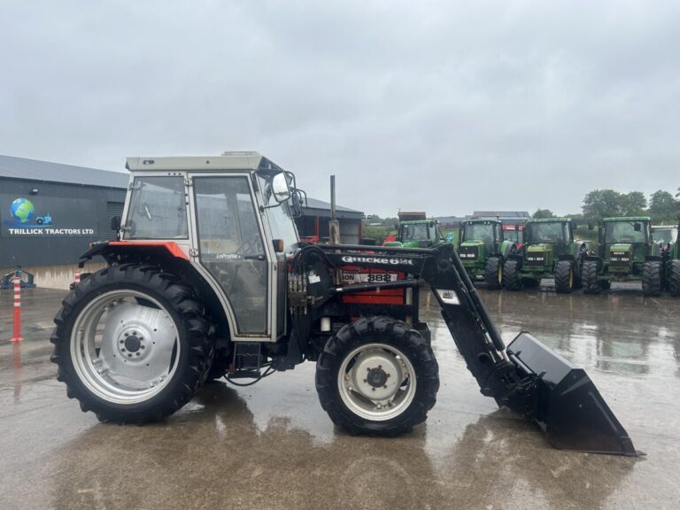 1997 MASSEY FERGUSON 382 — photo 1