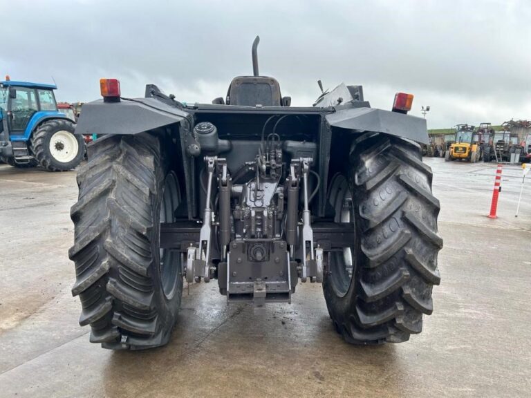 2002 MASSEY FERGUSON 3075 — photo 5