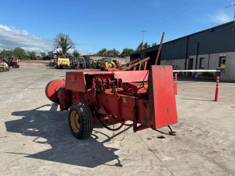 1993 MASSEY FERGUSON 128 — photo 4