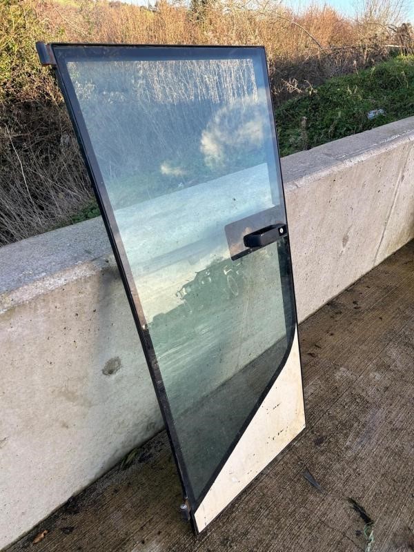 Other NEW HOLLAND COMBINE CAB DOOR — photo 4