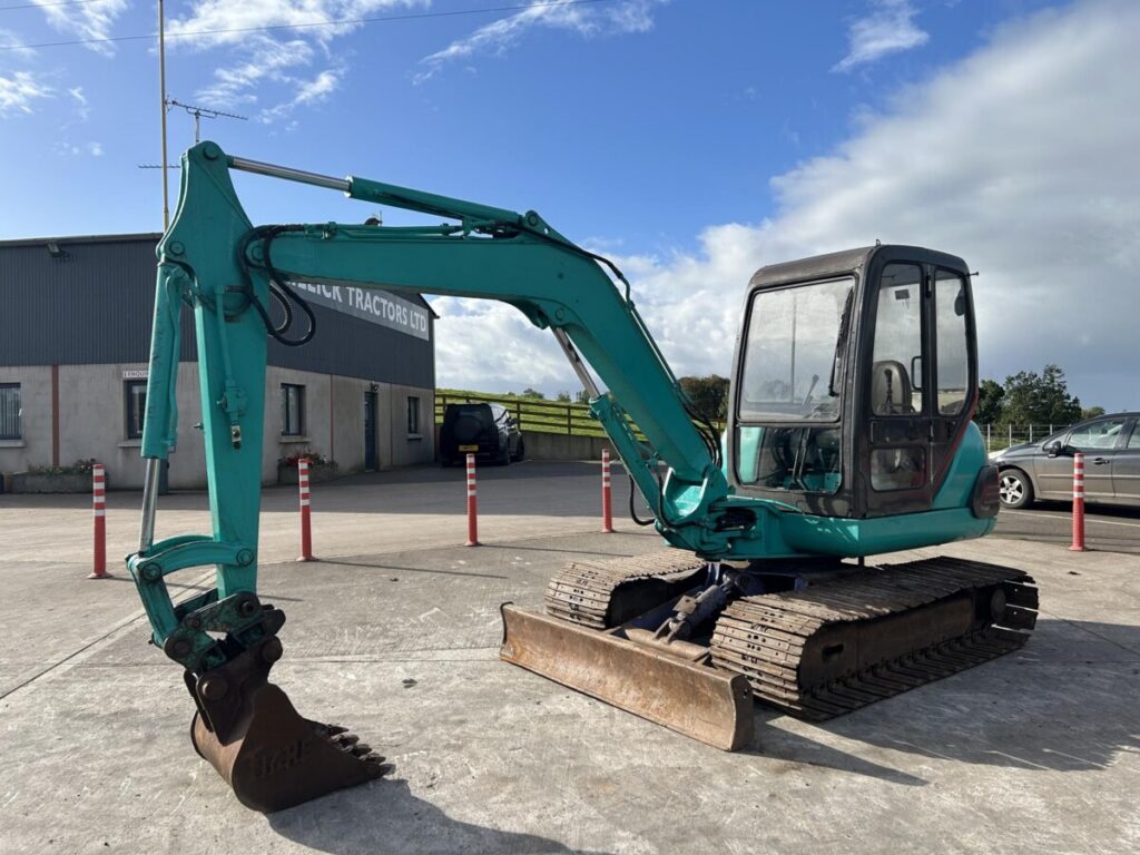 2000 KOMATSU PC40 — photo 4